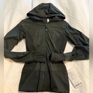 NWT lululemon in flux jacket
